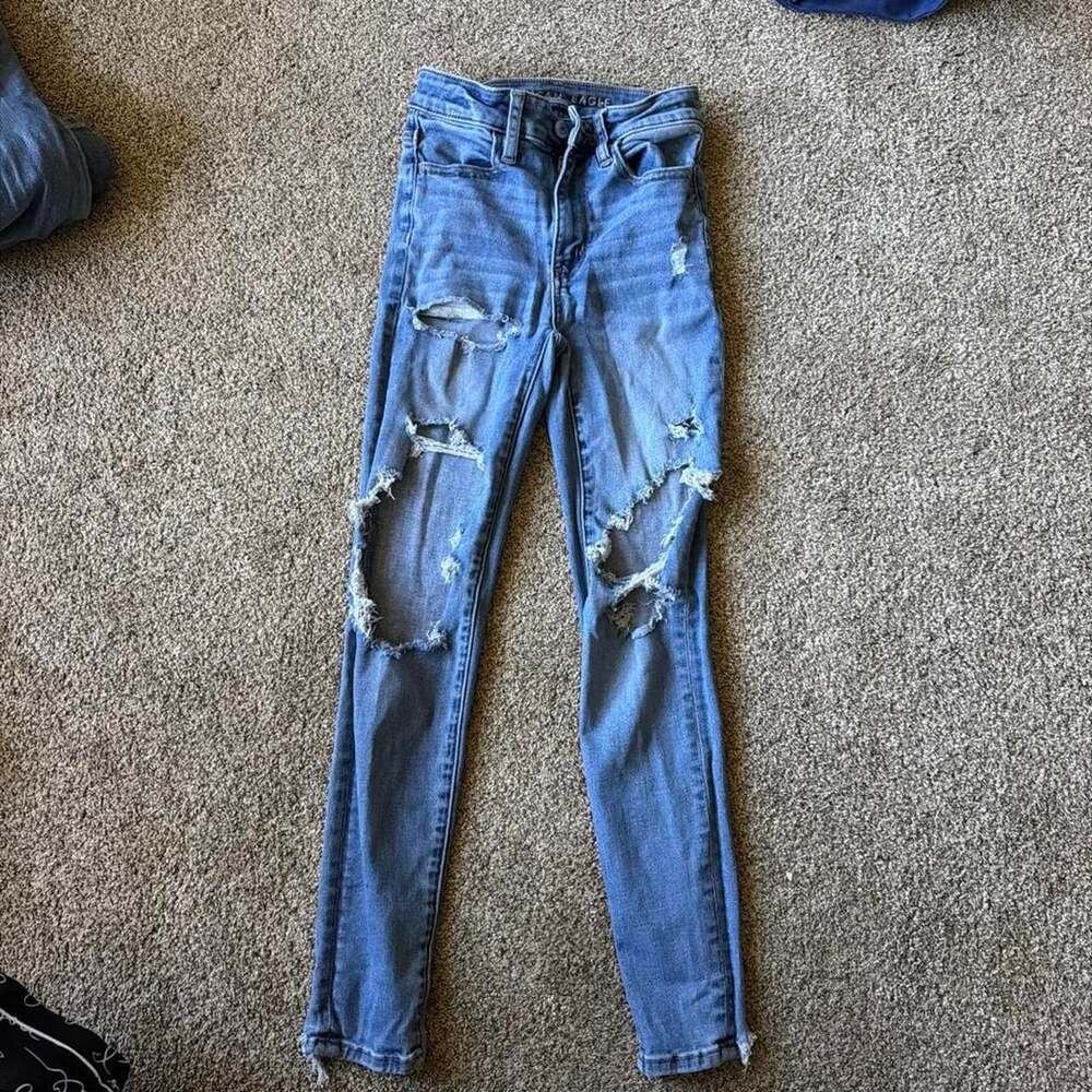 American Eagle Super High-Rise Jegging Size 00 Short Distressed